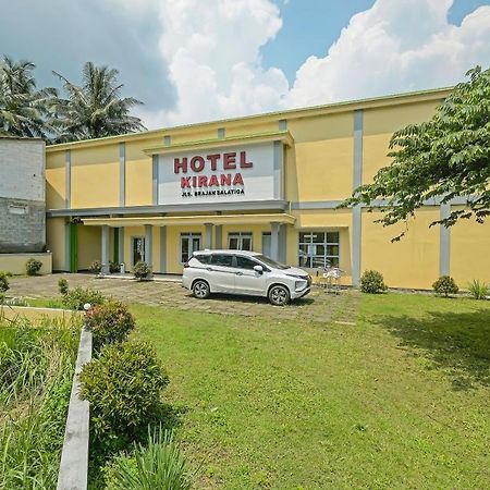 Oyo 92483 Hotel Kirana Salatiga Exterior foto